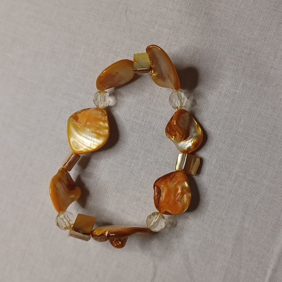 #769 Coral Natural Form Shell Bracelet - Picture 3 of 3